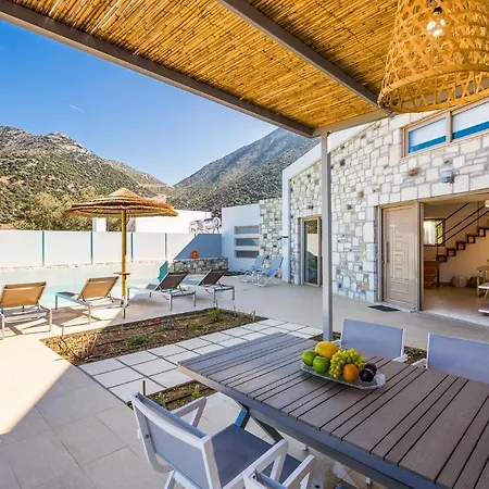 Summer Crete