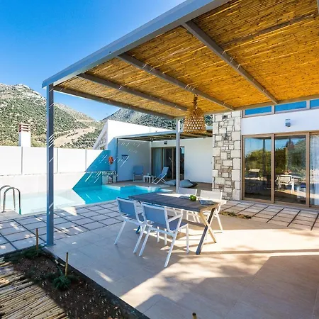 Summer Crete